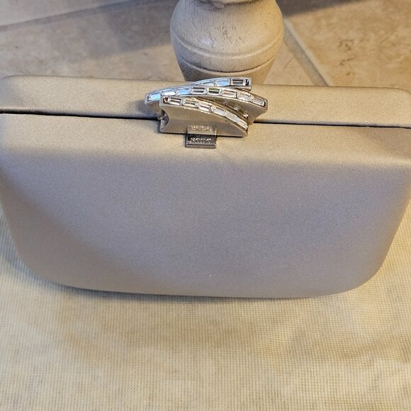 RARE NWT COUTURE RODO ITALY BEIGE SWAROVSKI CRYSTAL EVENING SHOULDER BAG CLUTCH - Picture 3 of 15